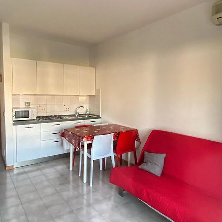 Grazioso Appartamento N 76 A 100Mt Dal Mare Bibione Exterior foto