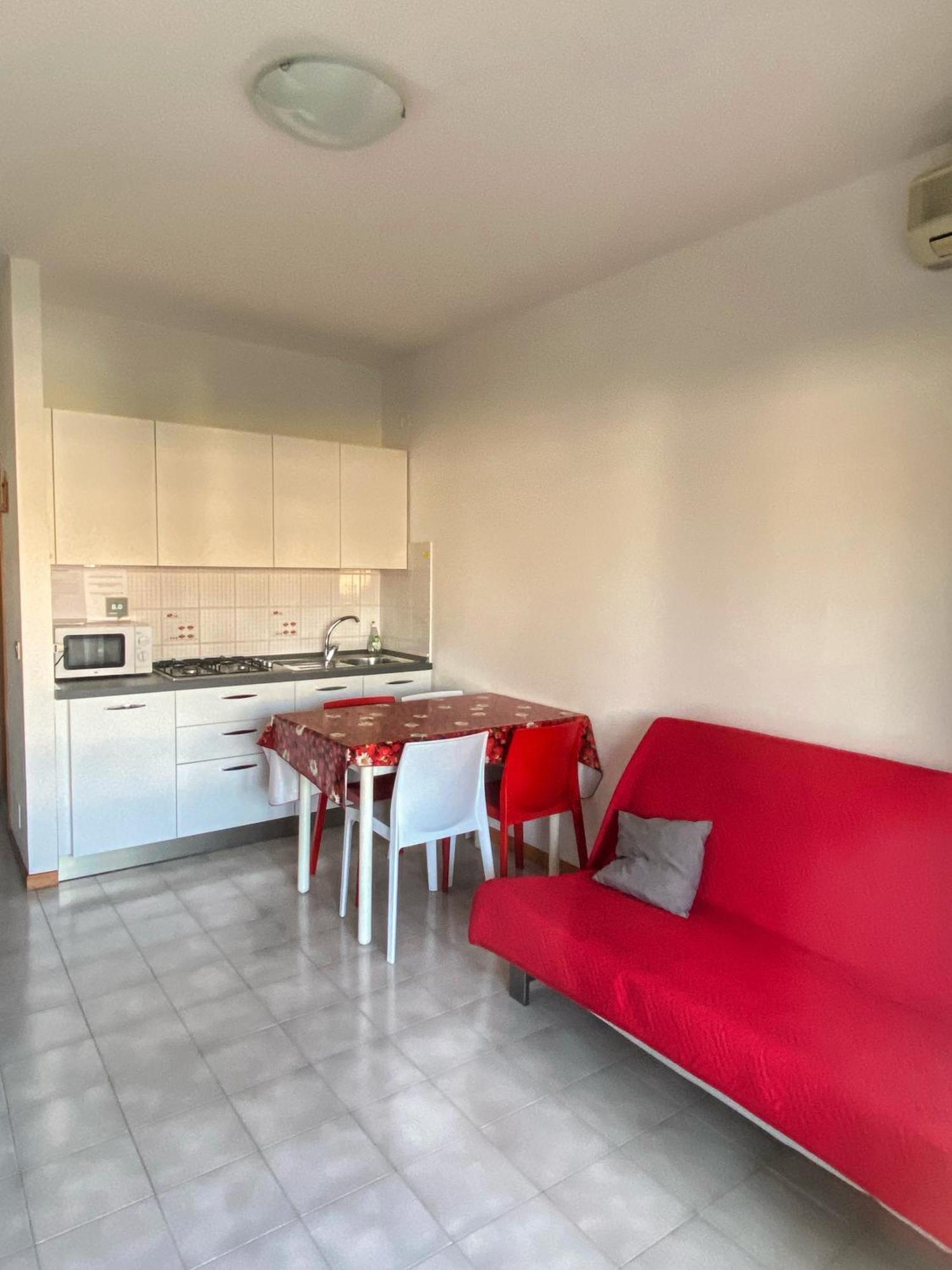 Grazioso Appartamento N 76 A 100Mt Dal Mare Bibione Exterior foto